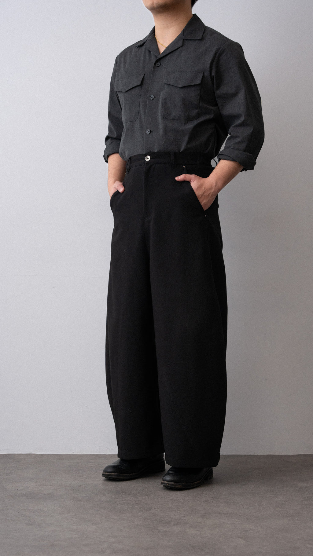 BLACK ARC TROUSERS