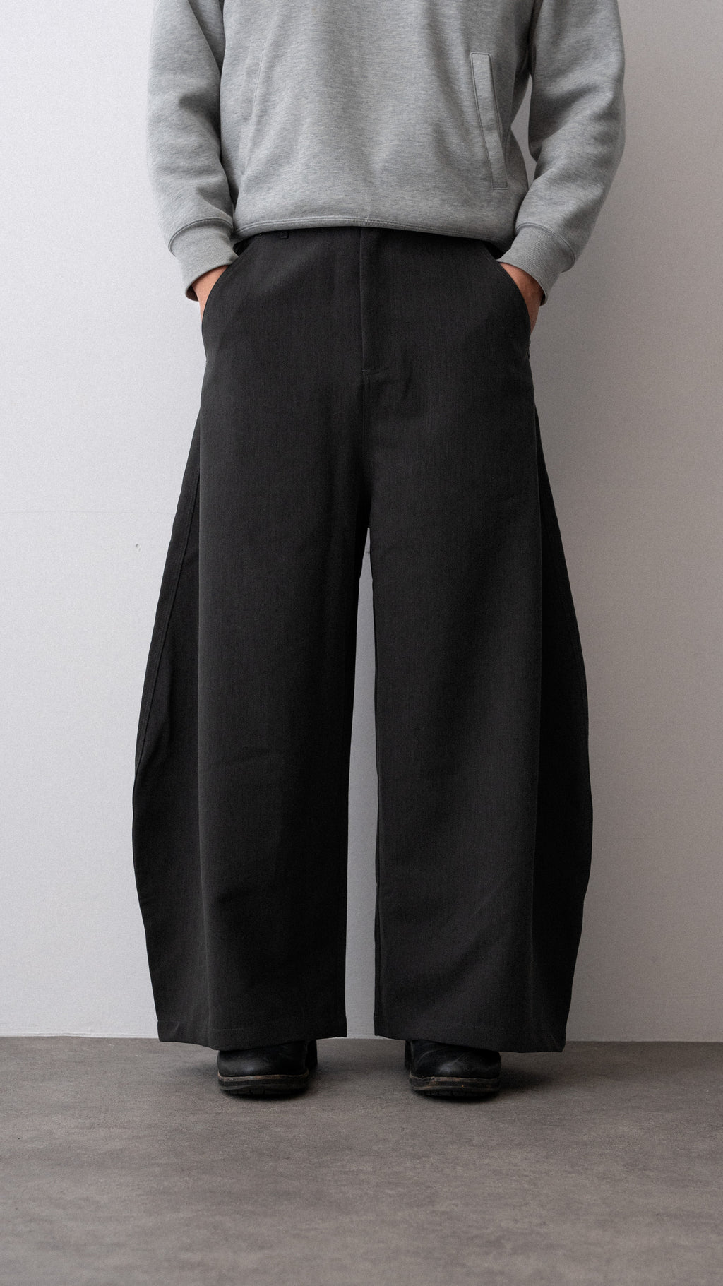 GREY ARC TROUSERS