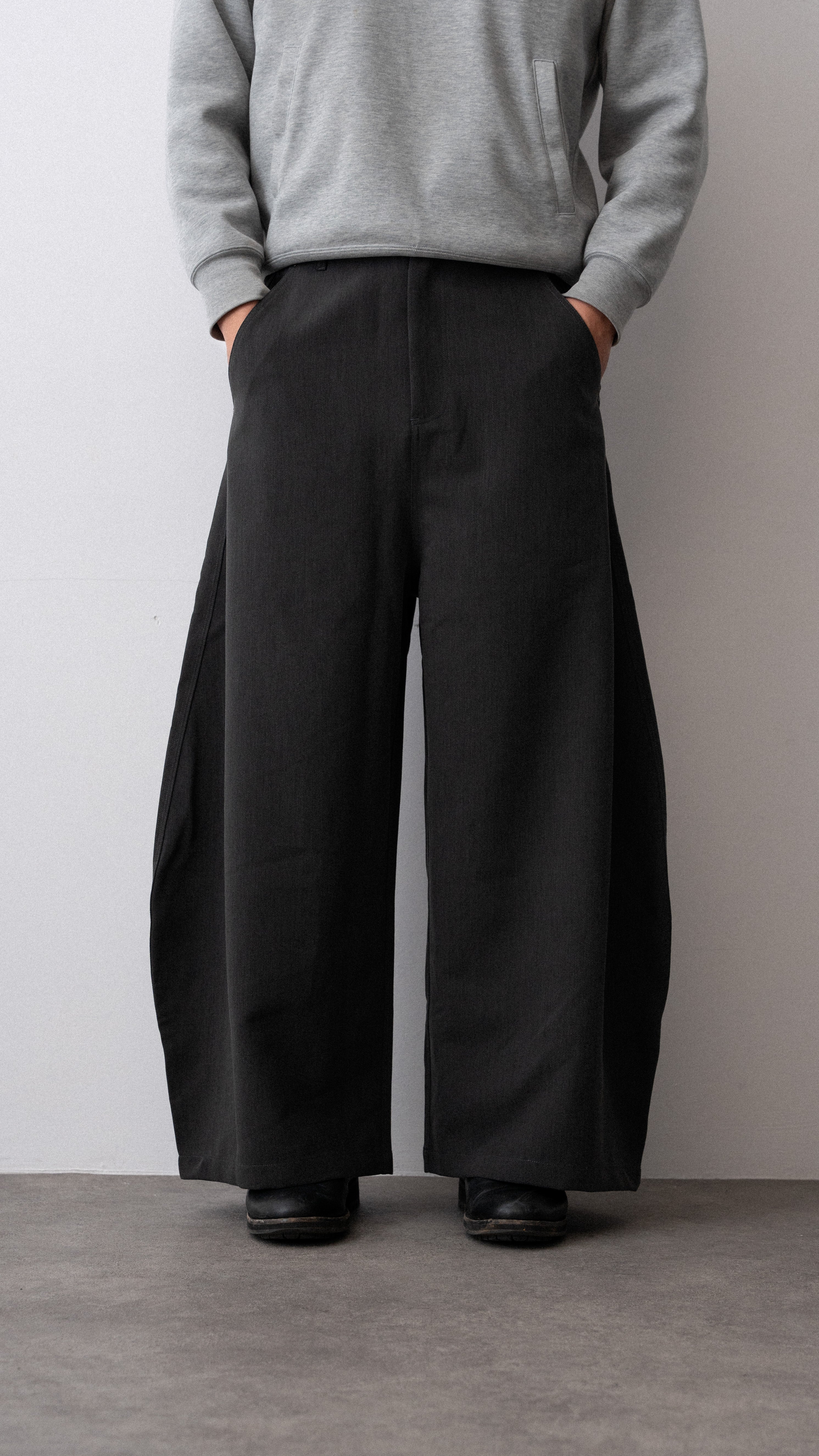 GREY ARC TROUSERS